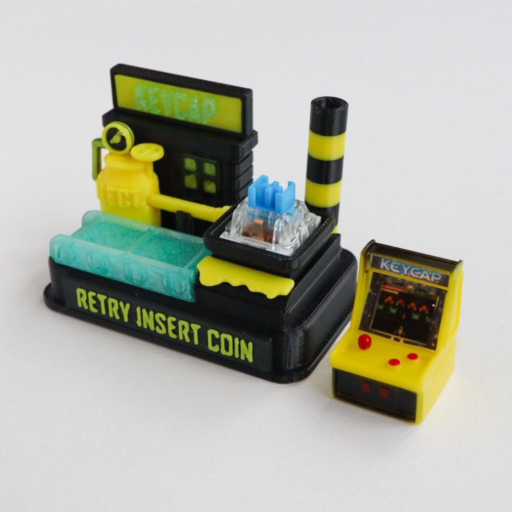画面が光る!机上の小さなアーケードゲーム機のキーキャップ