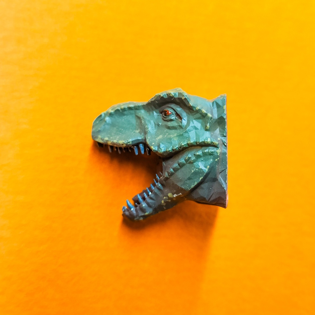 押すたびに噛まれそう…かわいい恐怖のティラノサウルスなキーキャップ