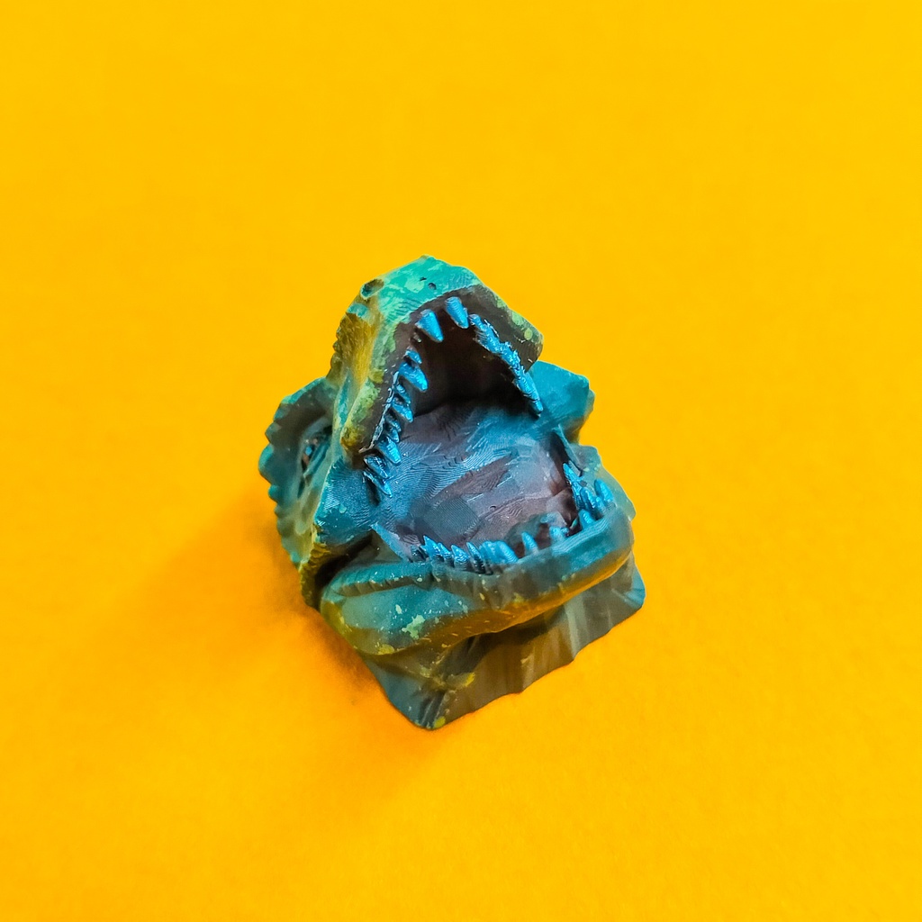 押すたびに噛まれそう…かわいい恐怖のティラノサウルスなキーキャップ