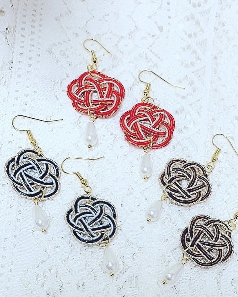 水引 黒×ゴールド ピアスorイヤリング