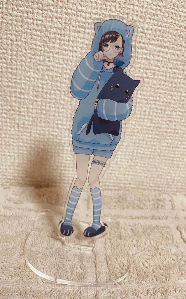 1000人記念アクリルスタンド(部屋着のすがた)