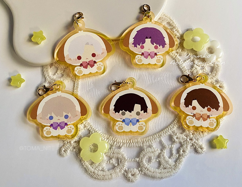 おすわりわんこアクリルチャーム