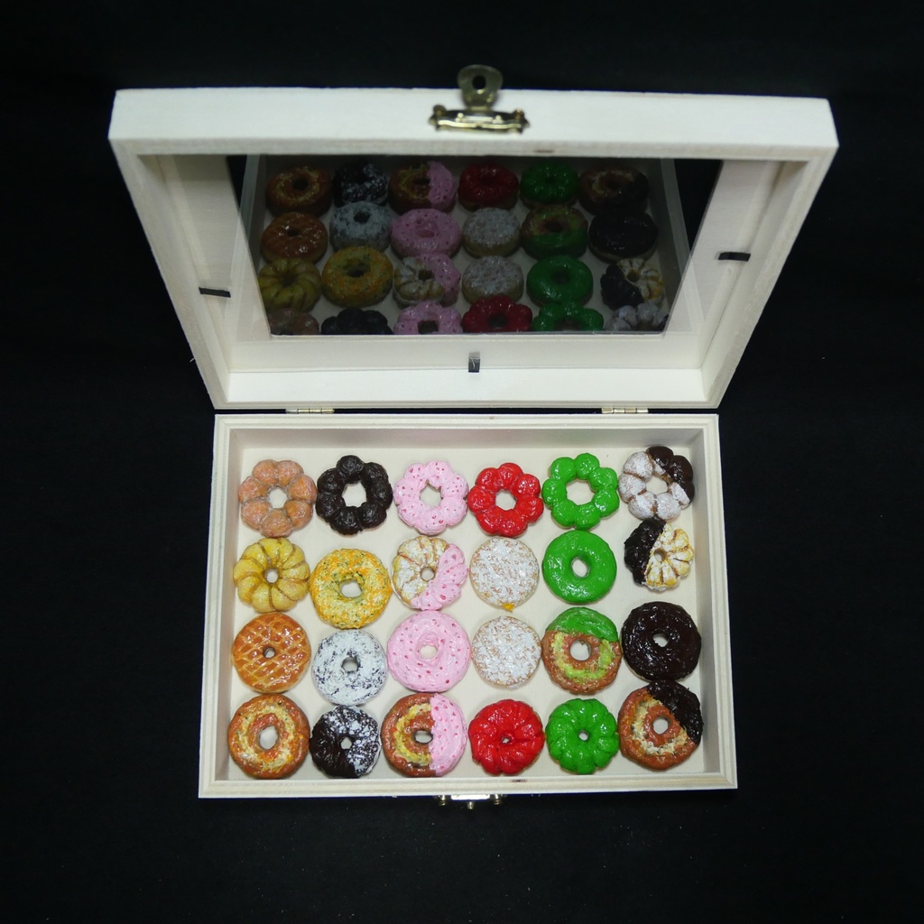 【油絵】小さくて可愛い まるでお菓子箱ドーナツの油絵セット 24個