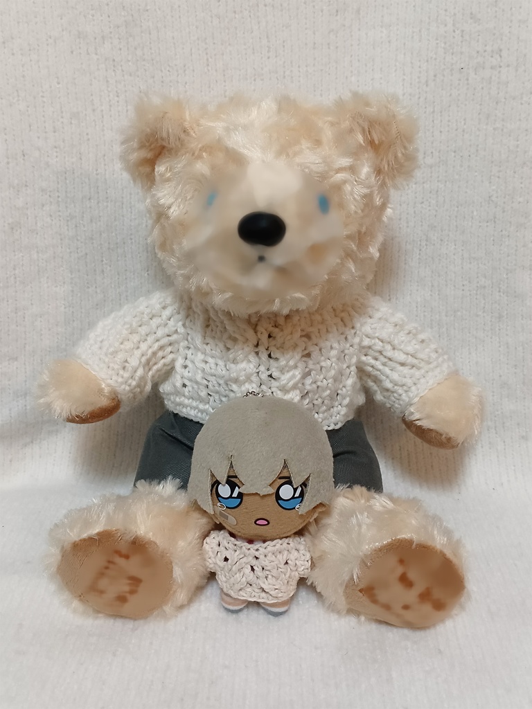 セーター(約22cm、約10cmぬいぐるみサイズ)