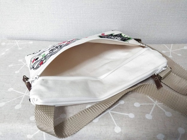 日本酒柄サコッシュ~白