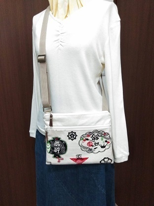 日本酒柄サコッシュ~白