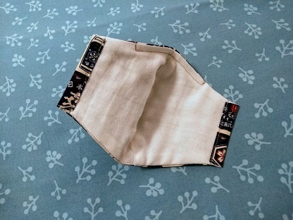 ハンドメイド大人用マスク・日本酒柄~ノーズフィッター付き