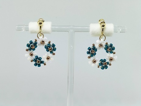 ビーズ編みイヤリング・ピアス~にっかり青江イメージカラー