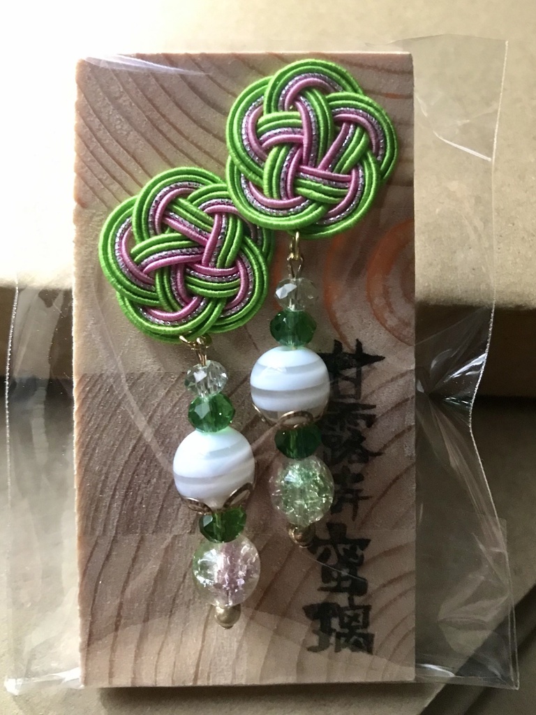 鬼滅の刃「甘露寺蜜璃・弍」イメージピアス