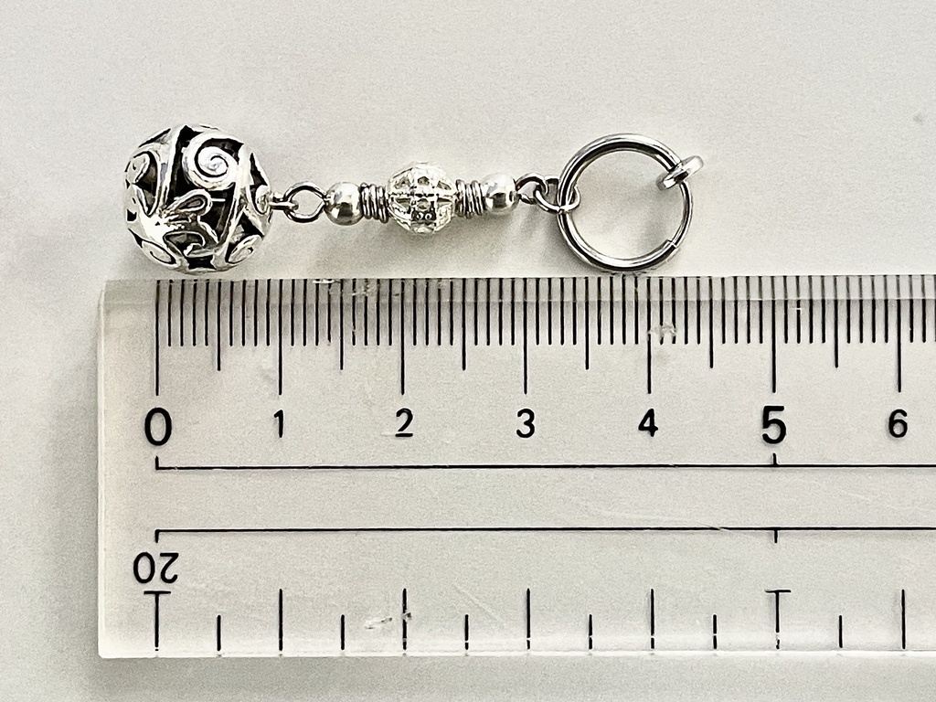 東京卍リベンジャーズ『羽宮一虎』イメージピアスorイヤリング)