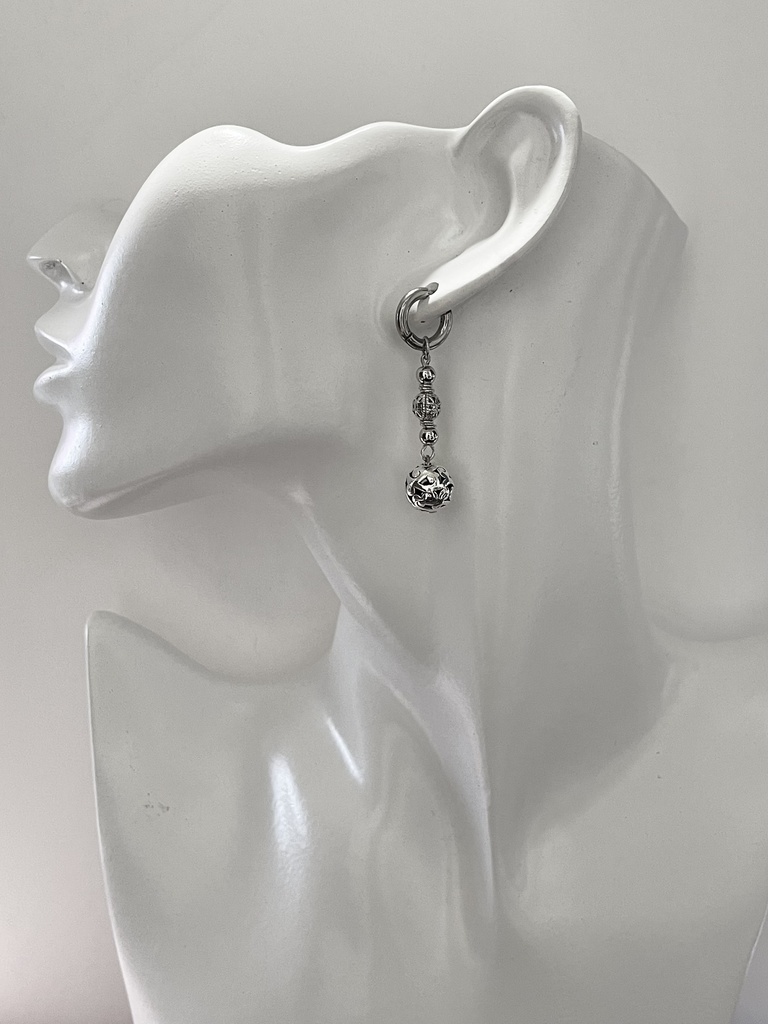 東京卍リベンジャーズ『羽宮一虎』イメージピアスorイヤリング)