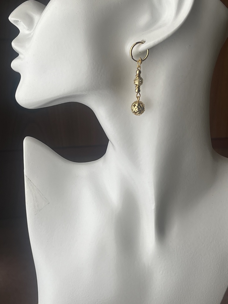 東京卍リベンジャーズ 羽宮一虎イメージピアスorイヤリング(卍模様入り)※ あんしんBOOTHパック