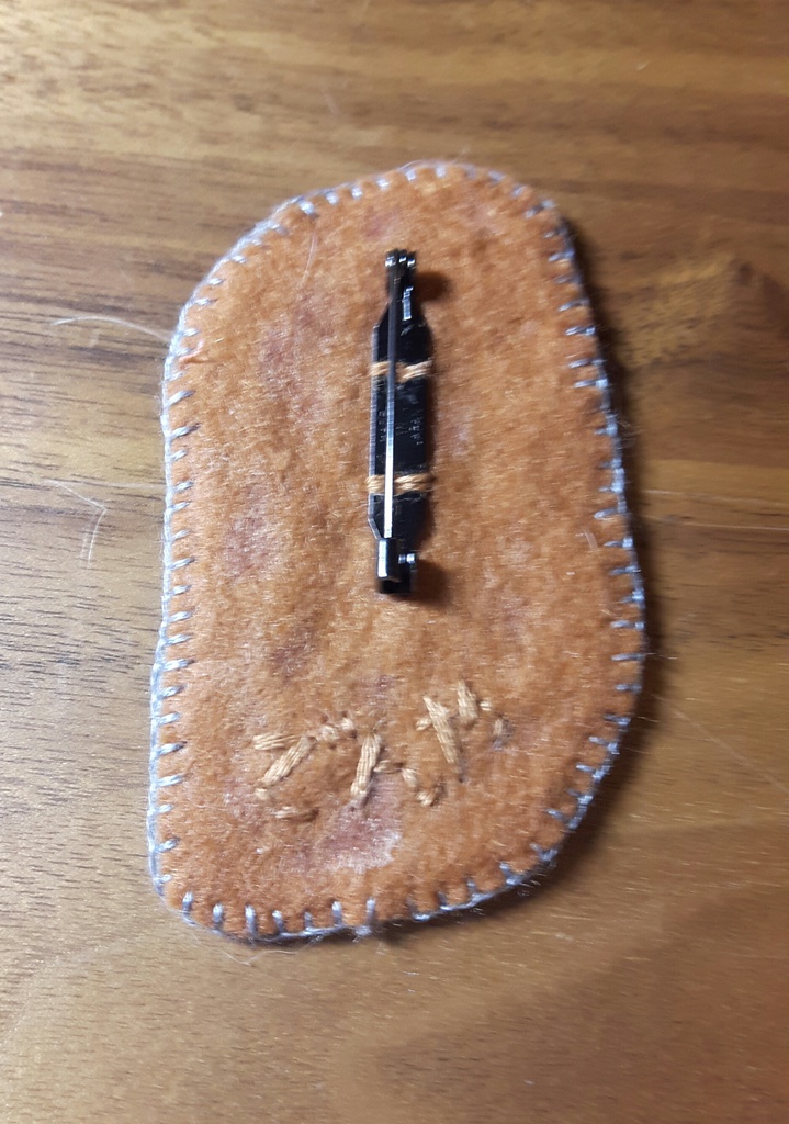 イエネコの威嚇 ブローチ【威嚇シリーズ】