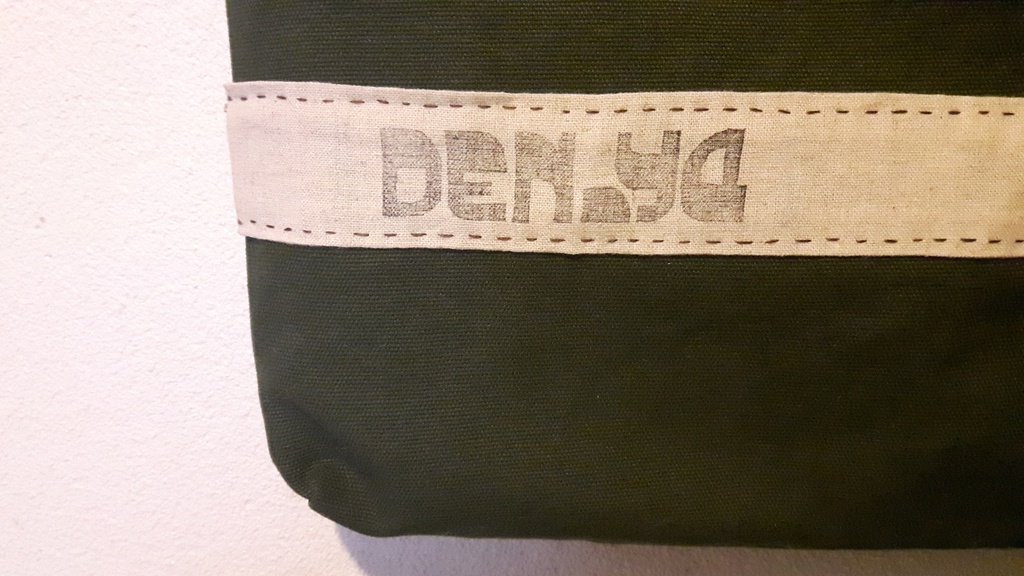 黒猫ククのショルダートート