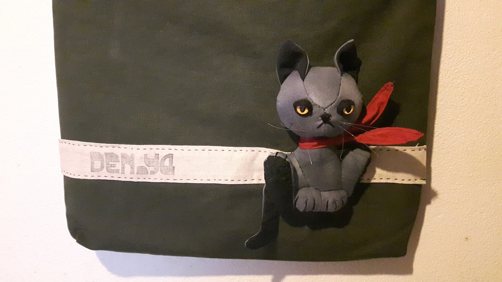 黒猫ククのショルダートート