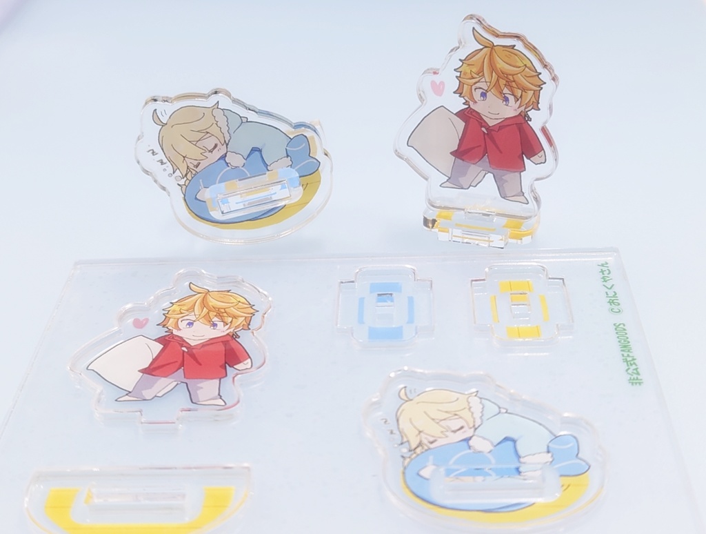 ゆらゆらアクスタとアクキー