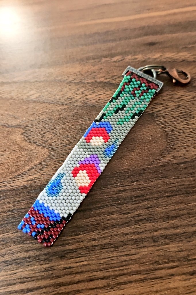 赤蛮奇　ビーズステッチストラップ