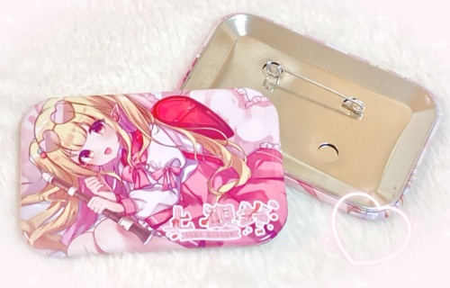 【数量限定】上観鈴 ⚜️🎀 角丸缶バッジ あるかなきっとV