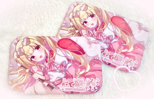 【数量限定】上観鈴 ⚜️🎀 角丸缶バッジ あるかなきっとV