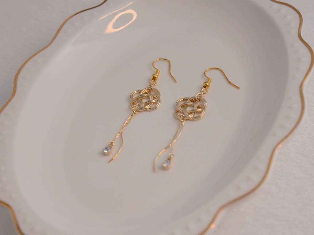 【アクセサリー】梅咲・津軽モチーフ イヤリング&ピアス【またたび5周年記念】