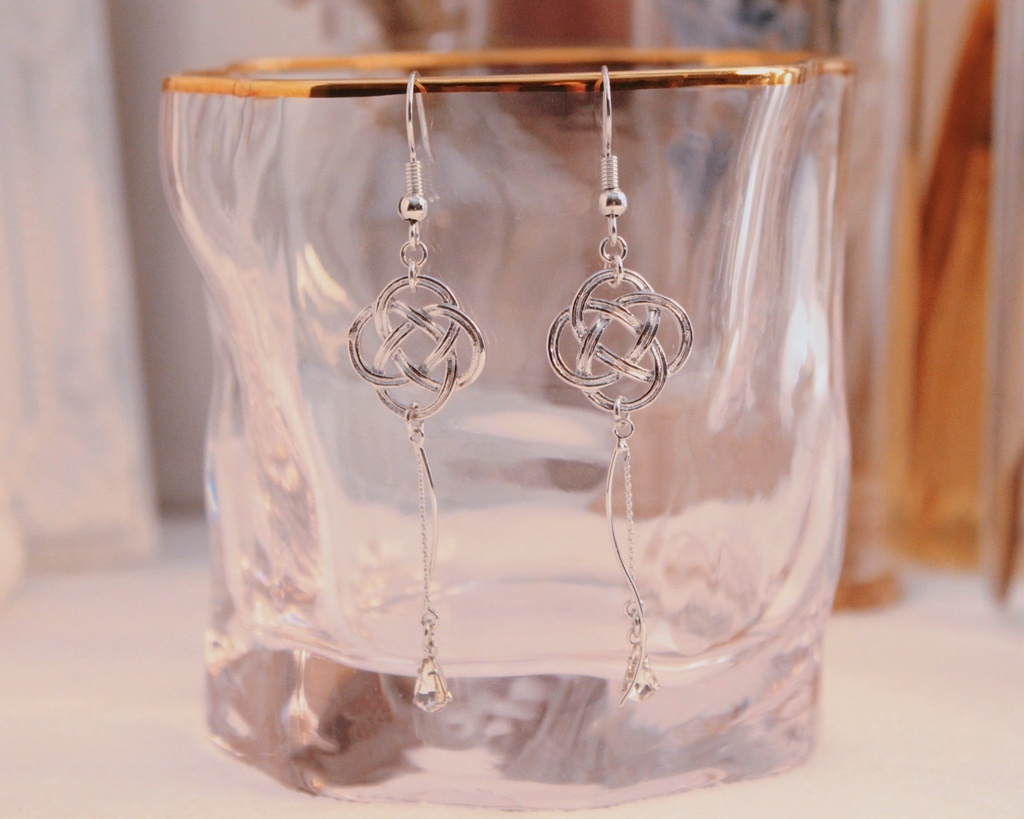 【アクセサリー】梅咲・津軽モチーフ イヤリング&ピアス【またたび5周年記念】