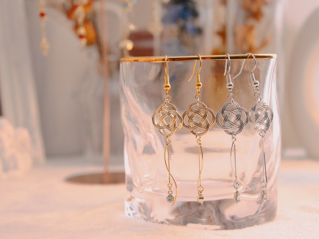 【アクセサリー】梅咲・津軽モチーフ イヤリング&ピアス【またたび5周年記念】