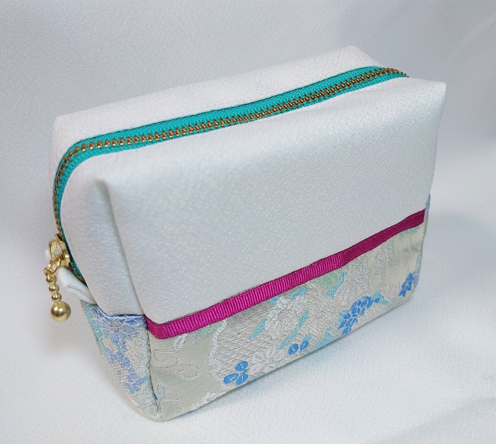 巴形薙刀イメージポーチ