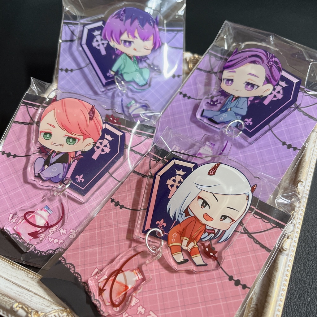 ゆらゆらアクリルバッジ デビルver.