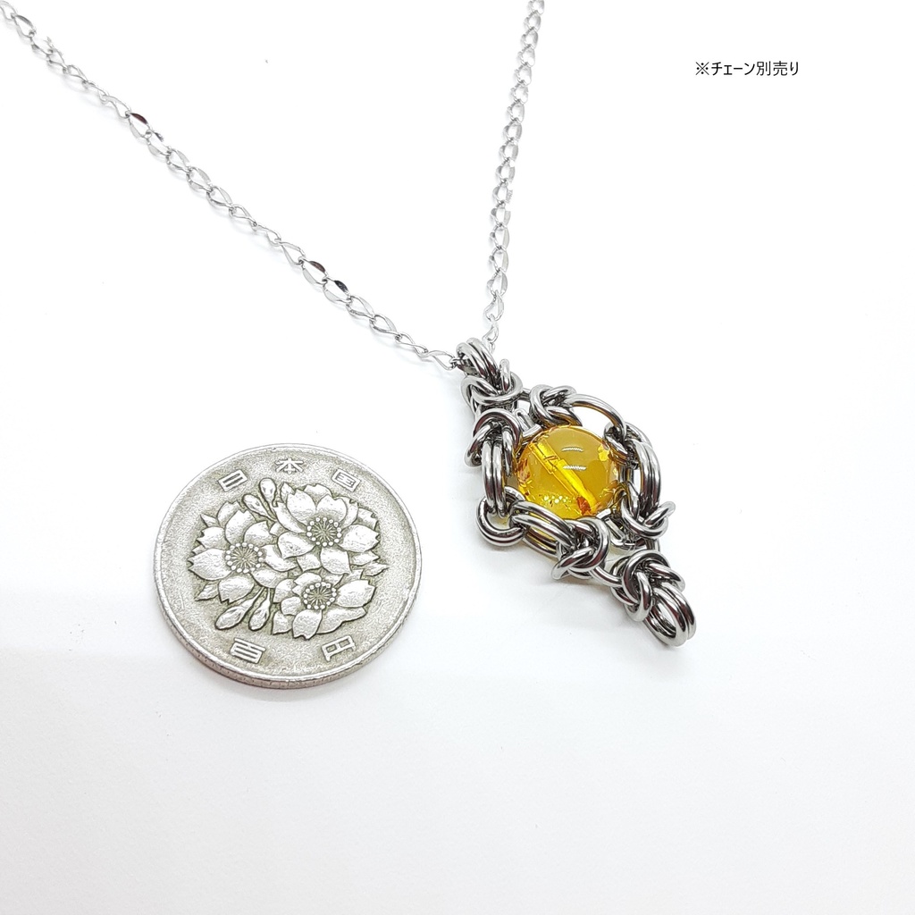 煌めく ユラテの涙 (バルテックアンバー) ペンダントトップ