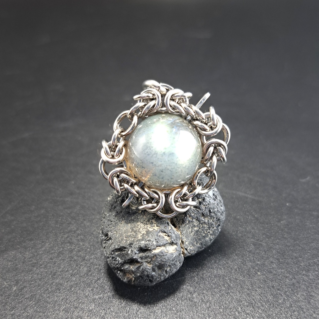 モルフォ蝶の羽の煌めき! ラブラドライト ペンダントトップ