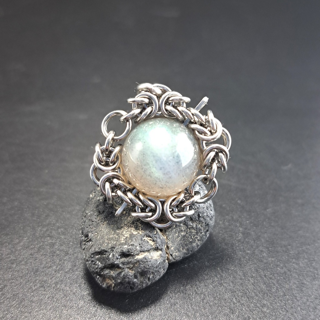 モルフォ蝶の羽の煌めき! ラブラドライト ペンダントトップ