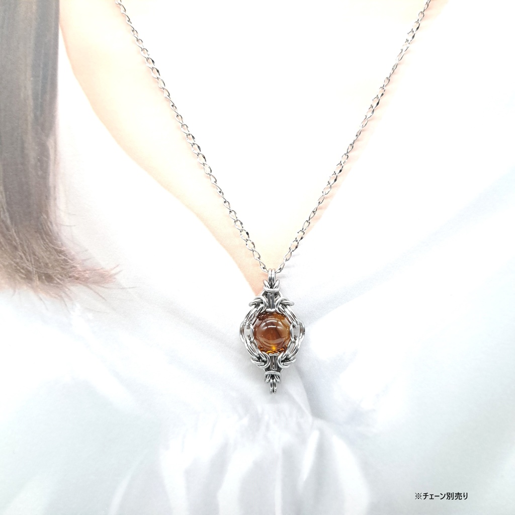 ミャンマー産の天然琥珀! ブルーアンバー ペンダントトップ