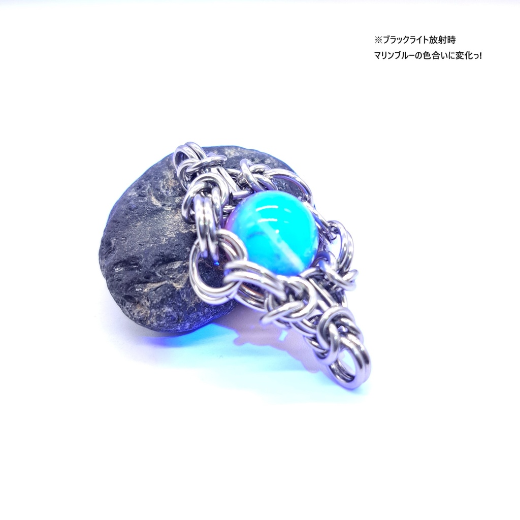 ミャンマー産の天然琥珀! ブルーアンバー ペンダントトップ