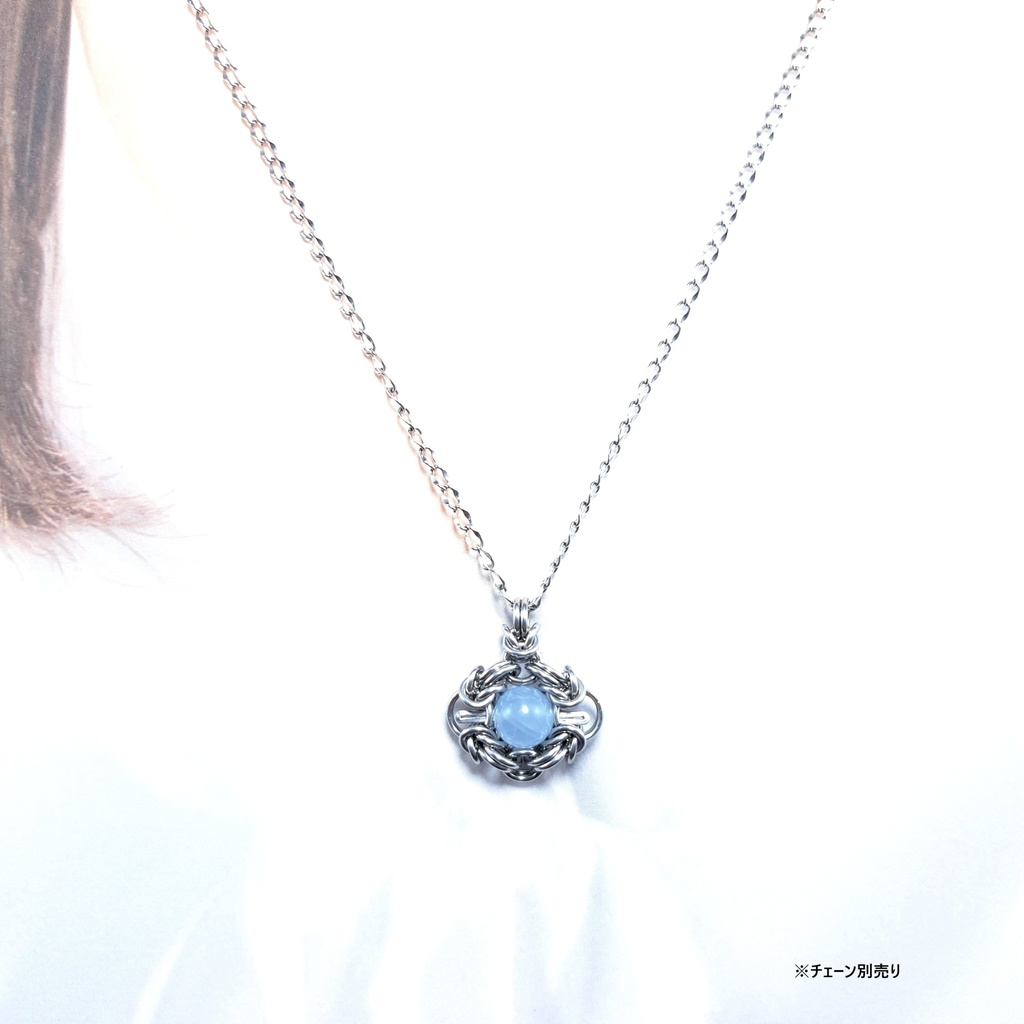 青天の空の様な色合い! セレスタイト ペンダントトップ