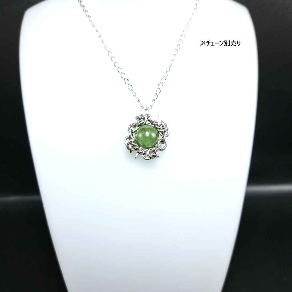 新緑の様な美しさ!アイドクレース (べスビアナイト)ペンダントトップ