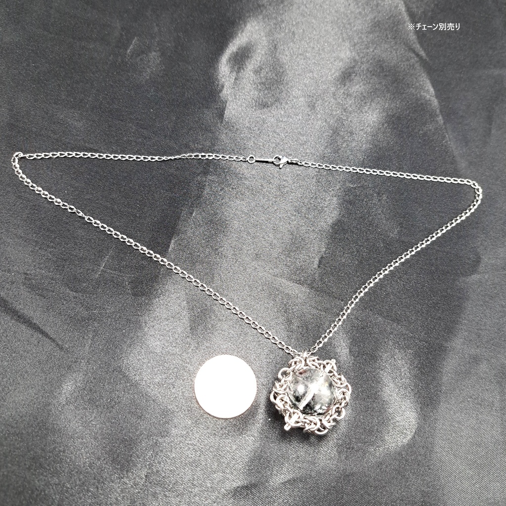 ±17㎜の巨珠!! グラファイト 入り エレスチャルクォーツ (ヒマラヤ水晶) ペンダントトップ