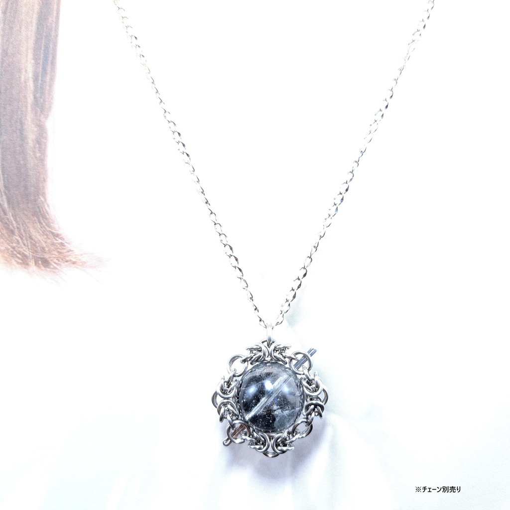 ±17㎜の巨珠!! グラファイト 入り エレスチャルクォーツ (ヒマラヤ水晶) ペンダントトップ