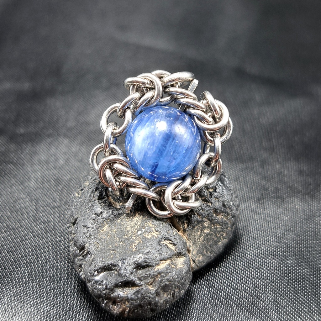 色鮮やか! カイヤナイト ペンダントトップ