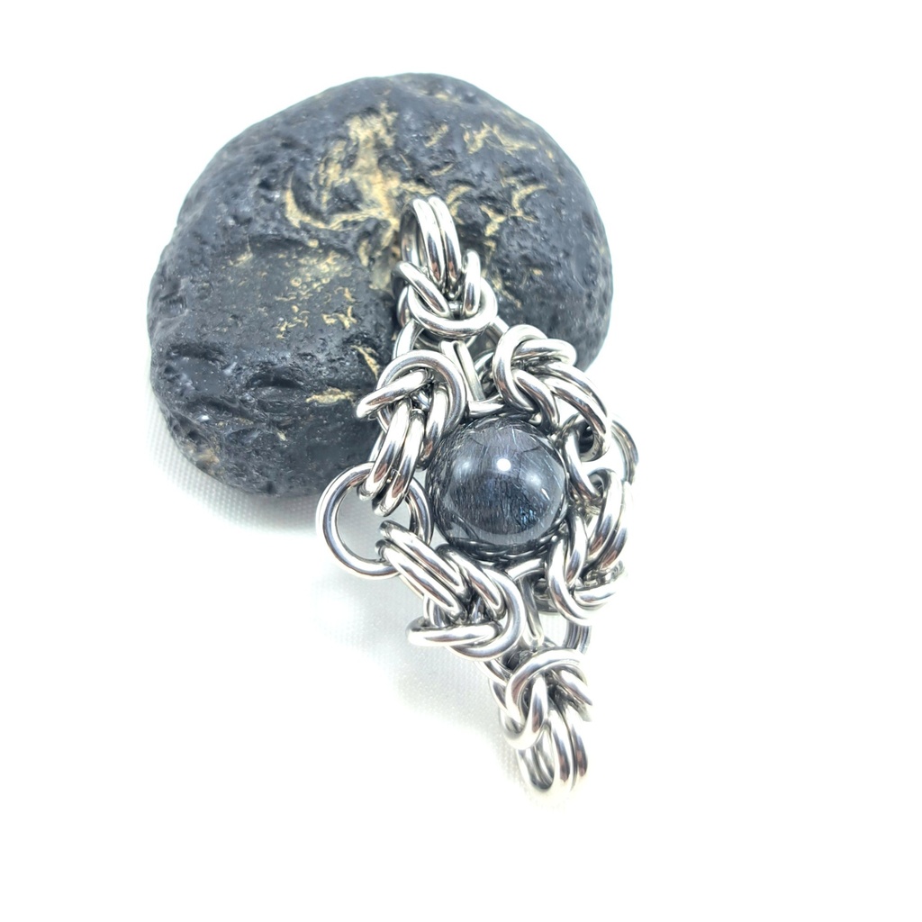 青色を帯びた珍しい色合い！　ブルー ゲーサイトインクォーツ　ペンダントトップ