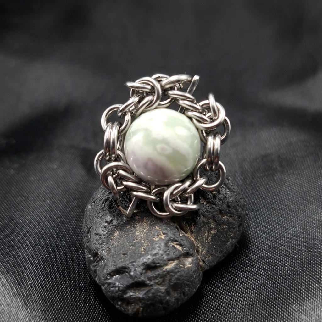 希少石! トレモナイト ペンダントトップ|白×ライムグリーンの天然石