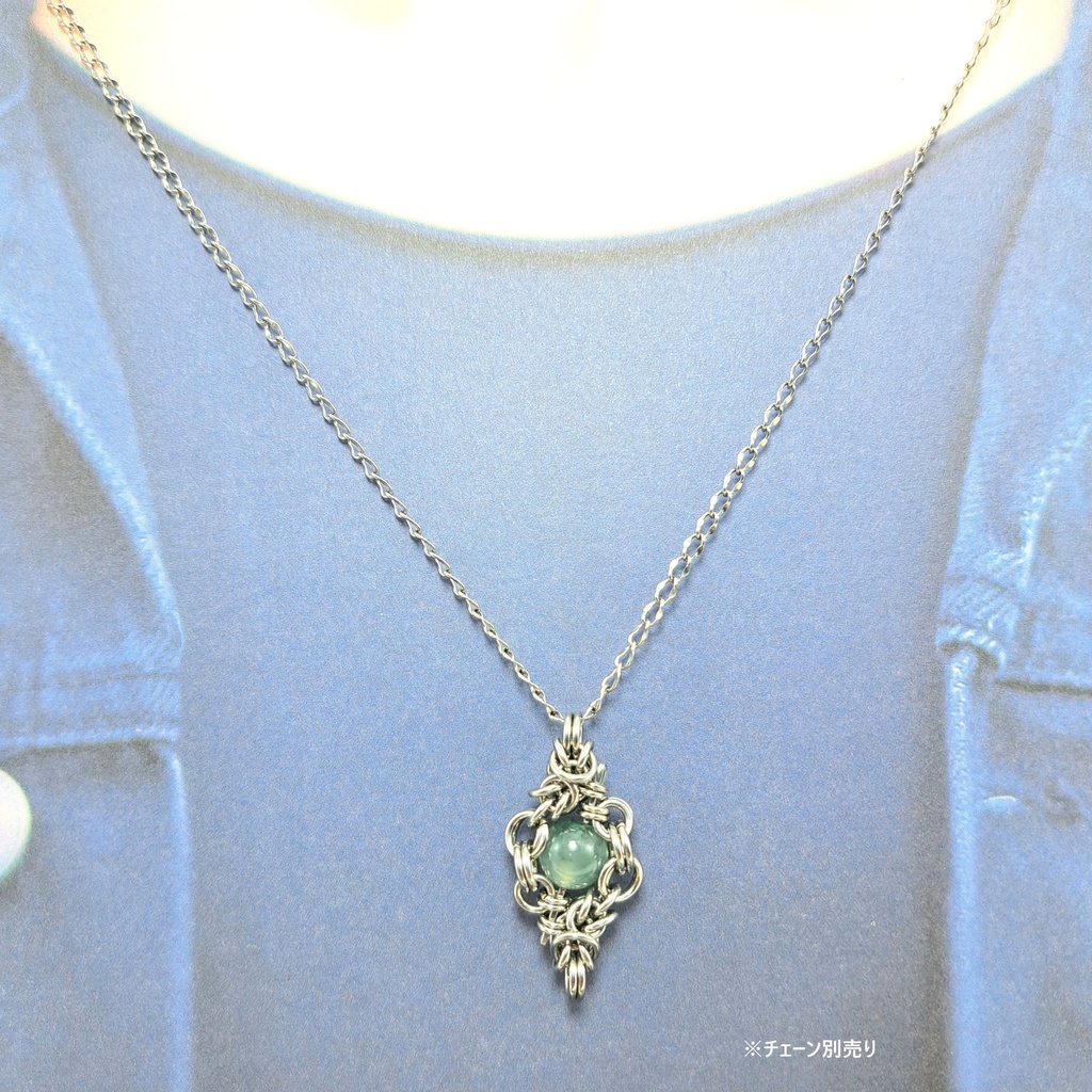 奥行きのある緑色が綺麗! 翡翠 (A貨) ペンダントトップ