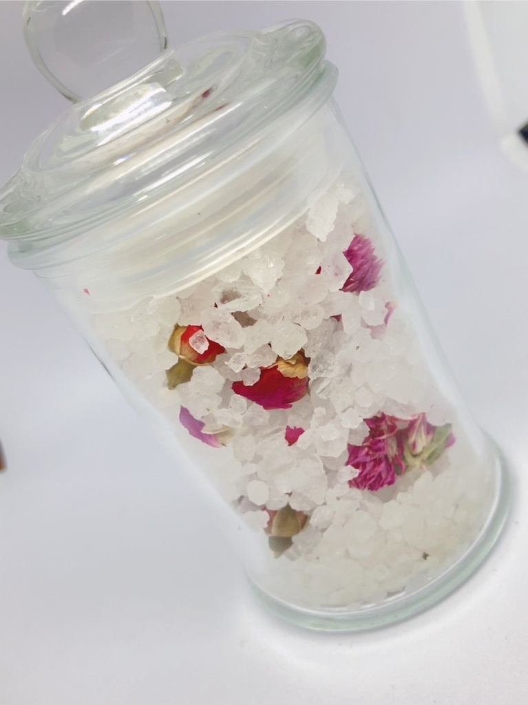 🍓いちごの香りの塩ポプリ🍓（ローズ✖️ストロベリーフィールド）