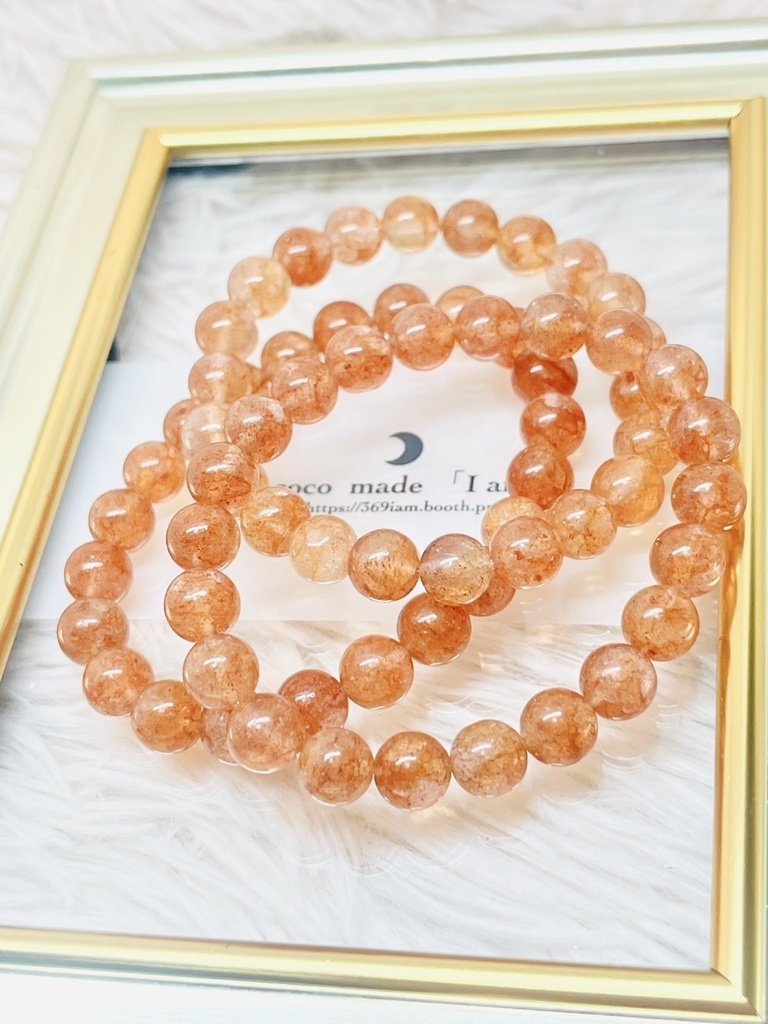 「orange epidote in quartz」