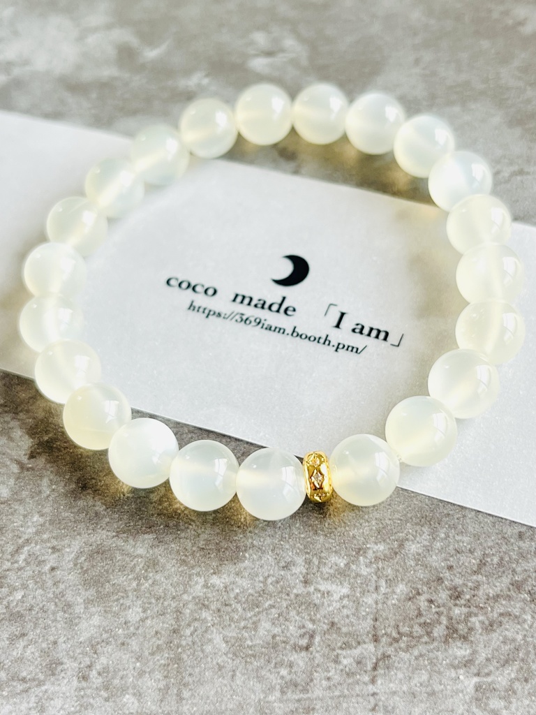 「White moon stone🌛」