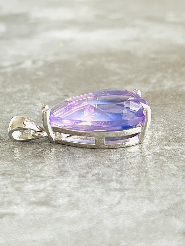 「特別なScorolite:湯婆婆 size pendant top」