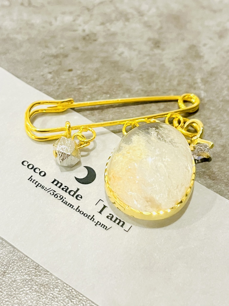 ⭐︎「pin brooch:Gibeon× WhiteGarden」