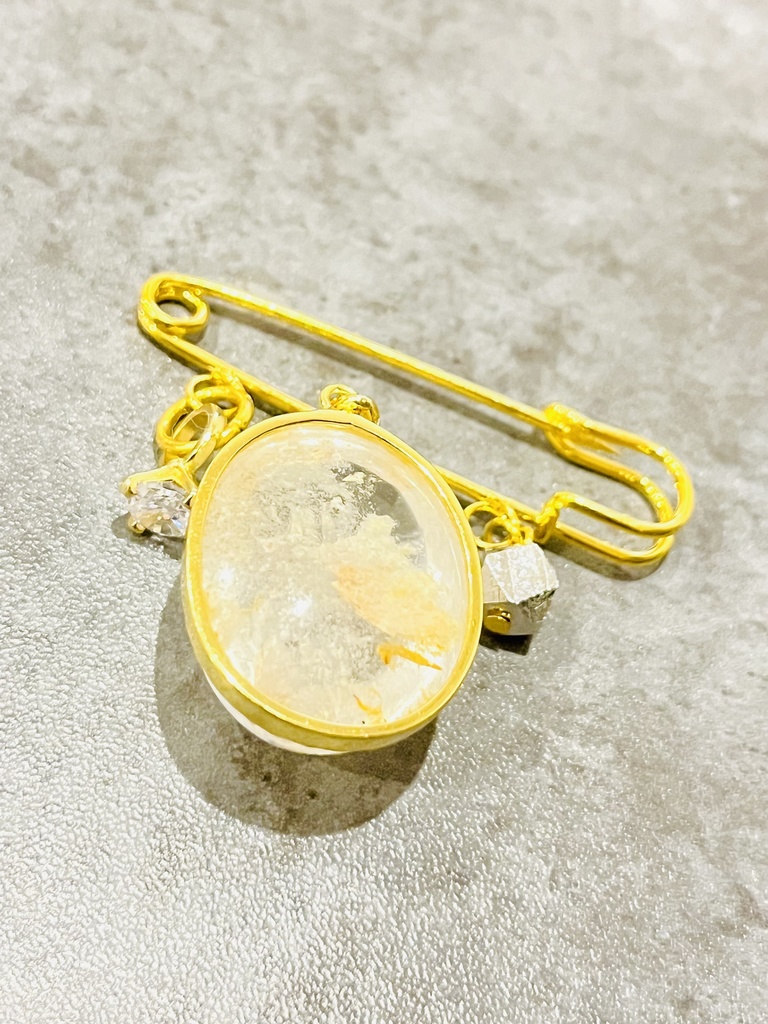 ⭐︎「pin brooch:Gibeon× WhiteGarden」