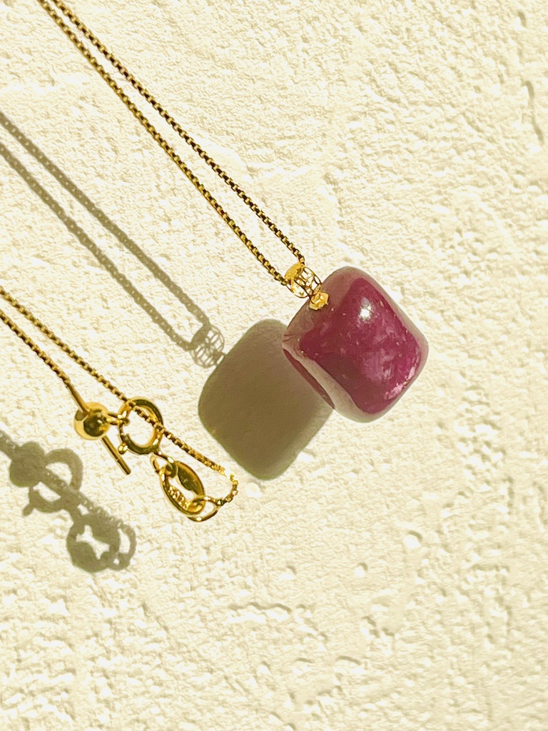 「Ruby:necklace(pinchain):18Kgold」