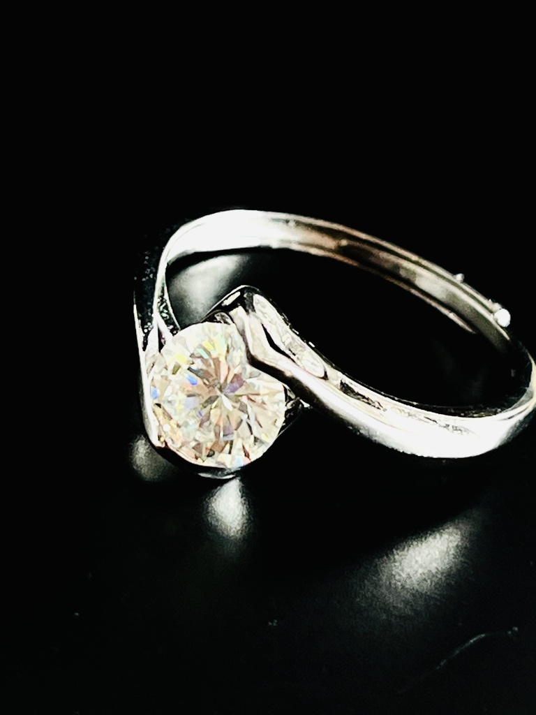 「Moissanite:ring:1ct」