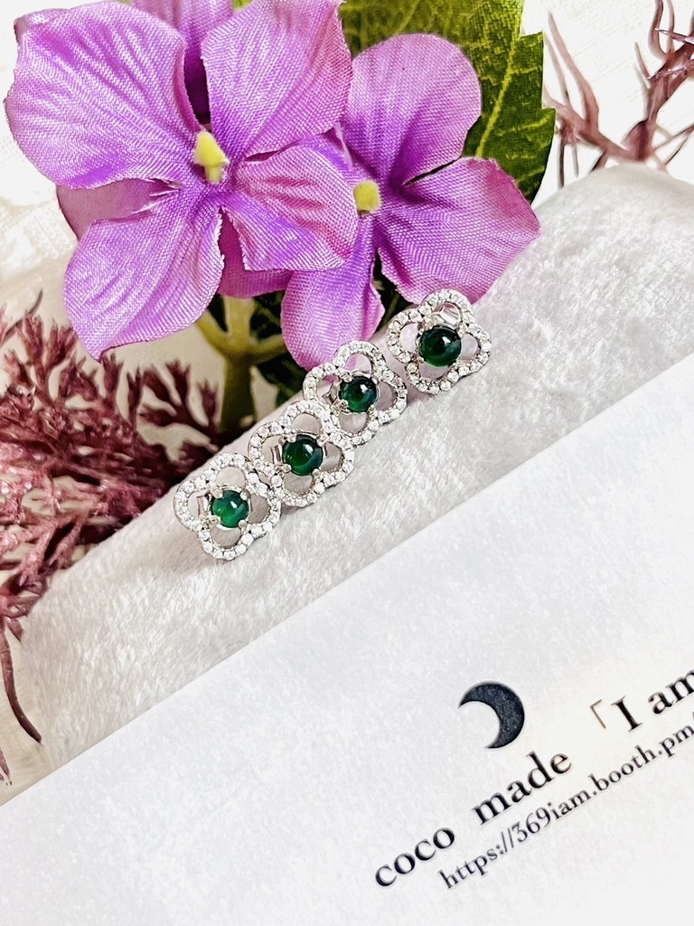 「ミャンマー産：A級翡翠： pierce」